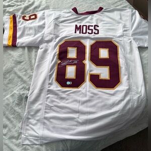 Santana Moss autographed jersey. Beckett certified